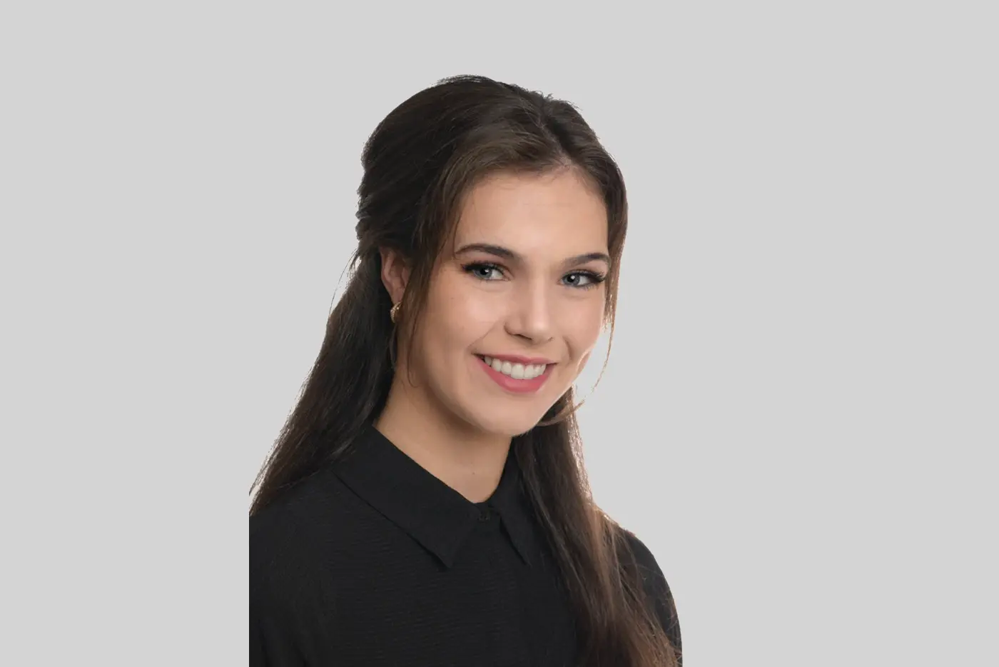 maria-umokkur-grey
